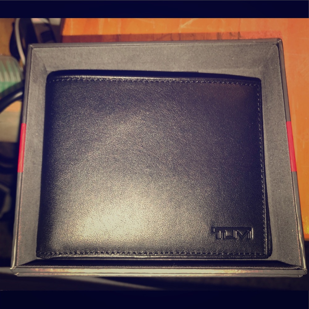 TUMI MENS WALLET Delta Global Double Billfold
